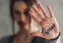 atop violenza maschile contro le donne